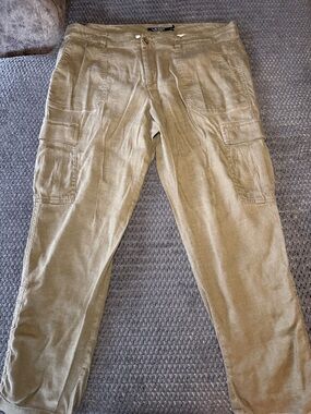 Lauren Ralph Lauren Cropped Cargo Pants in Khaki